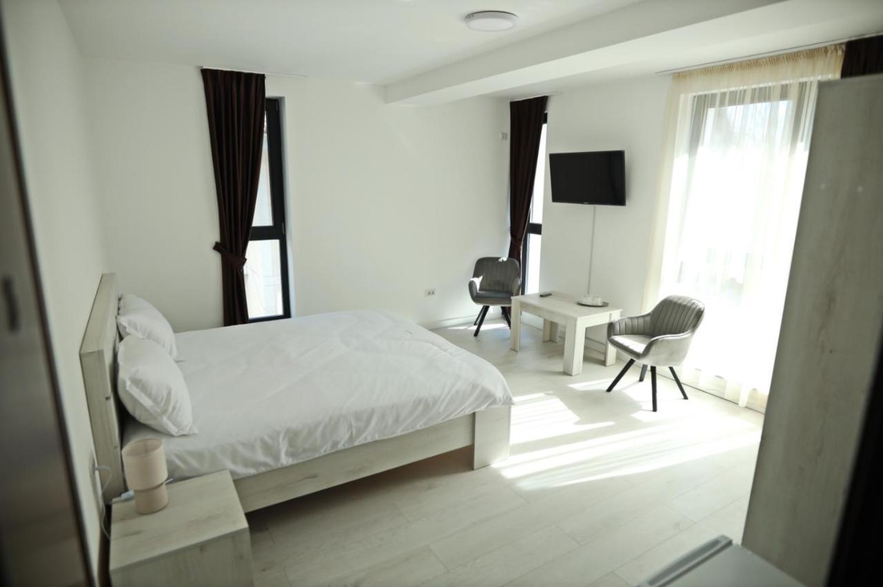 Апартаменты Casa Vys Питешти Экстерьер фото