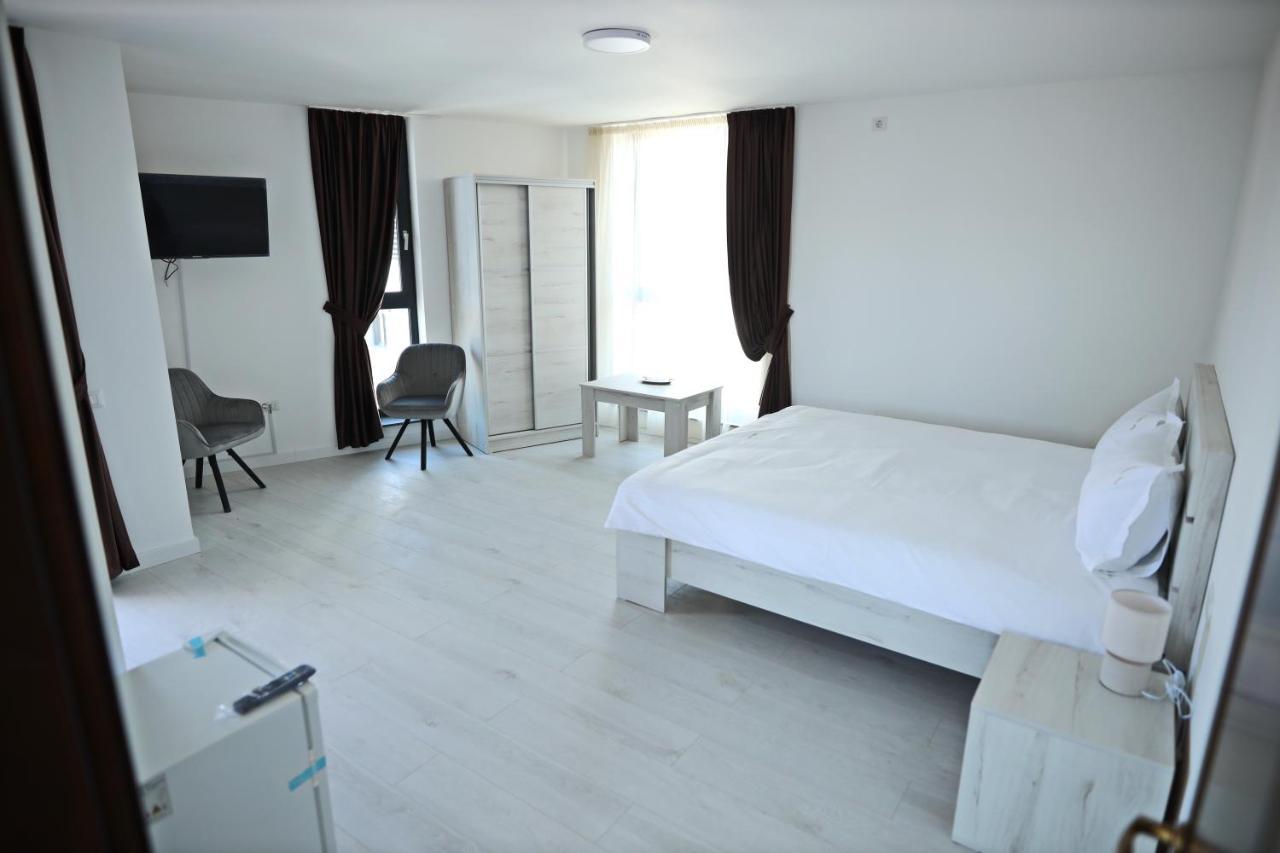 Апартаменты Casa Vys Питешти Экстерьер фото